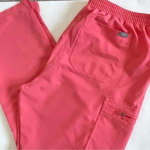 Women’s Figs Yola Size Petite XL